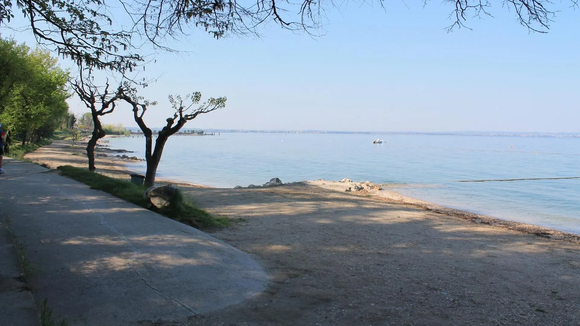 Madonnina Apartment In Lazise